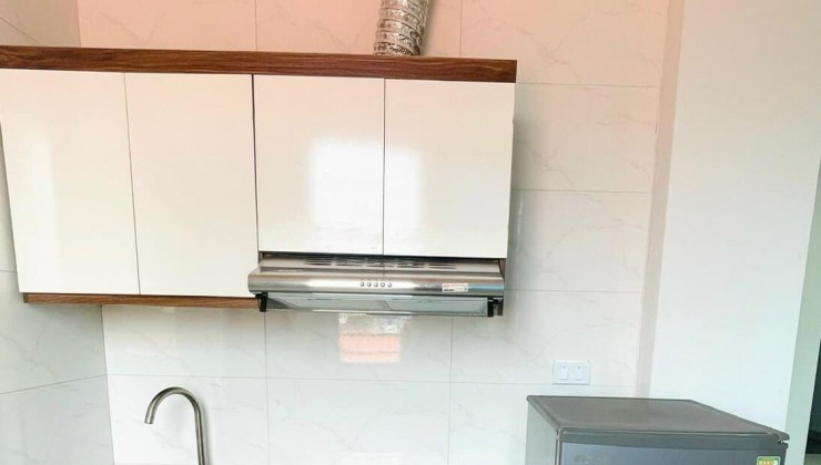 Bán tòa căn hộ dịch vụ Đống Đa - 94m2 x 7 tầng thang máy ngay ngã tư Sở